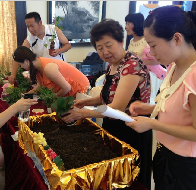 烟台银娱优越会&#8226;银海熙岸“情动七月 海滨仲夏夜沙滩派对”运动乐成举行